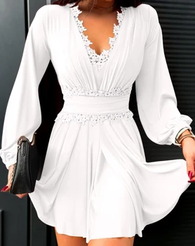 Dámske Šaty 2024 Módne Ponoriť Ruched Čipky Patch Bežné Dlhý Rukáv Elegantná Línia Mini Biele Šaty Žena Oblečenie Nové